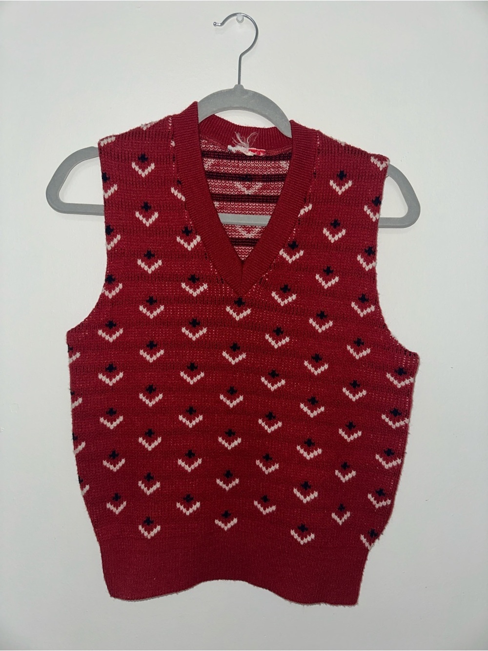 Red V-Neck Patterned Knit Sweater Vest